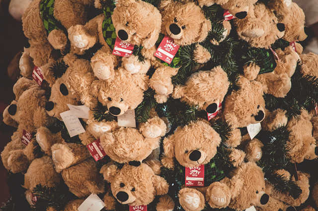 Christmas-Gifts-Children-Toys-kenneth-carpina