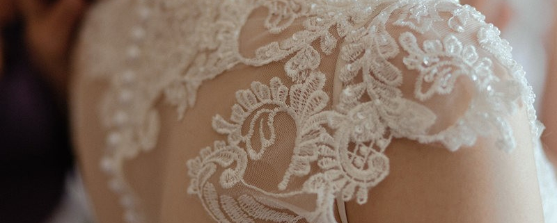 china-inspection-for-bridal-dresses-wedding-dresses-made-in-china-thomas-ae-601054-unsplash.com_
