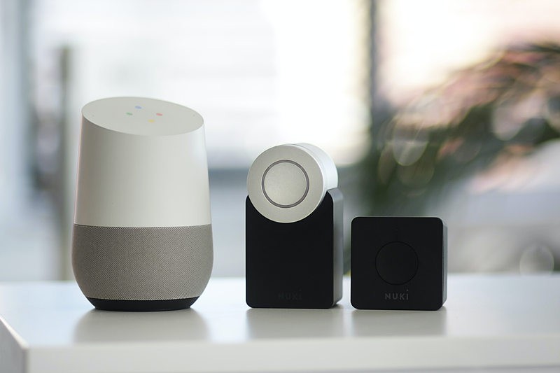 Wireless-speakers-Bluetooth-speakers-quality-inspection-unsplash