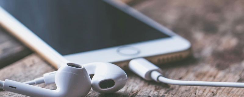 A-pair-of-earphones-and mobile phone accessories inspection