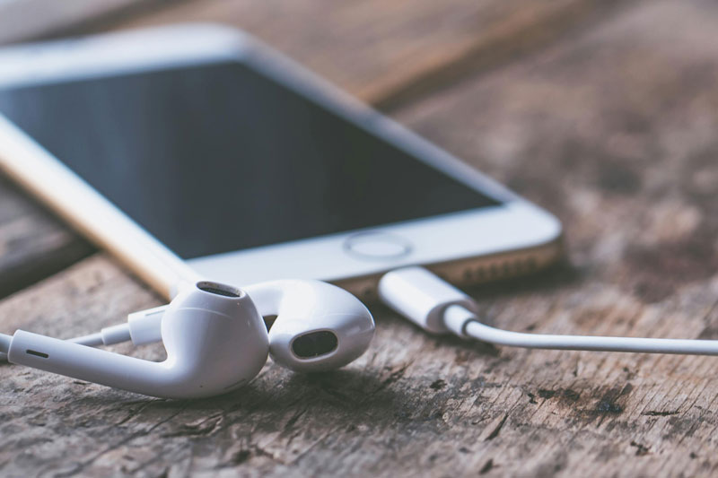A-pair-of-earphones-and mobile phone accessories inspection