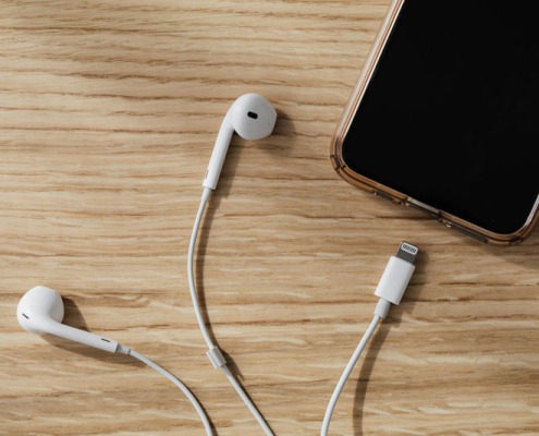 Common-Mobile-Phone-Accessories-inspection