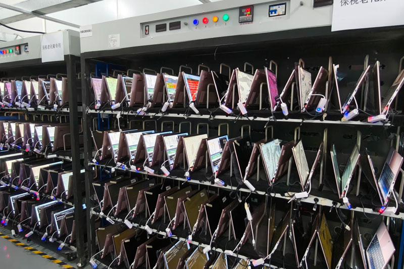 Laptop-aging-test-in-factory